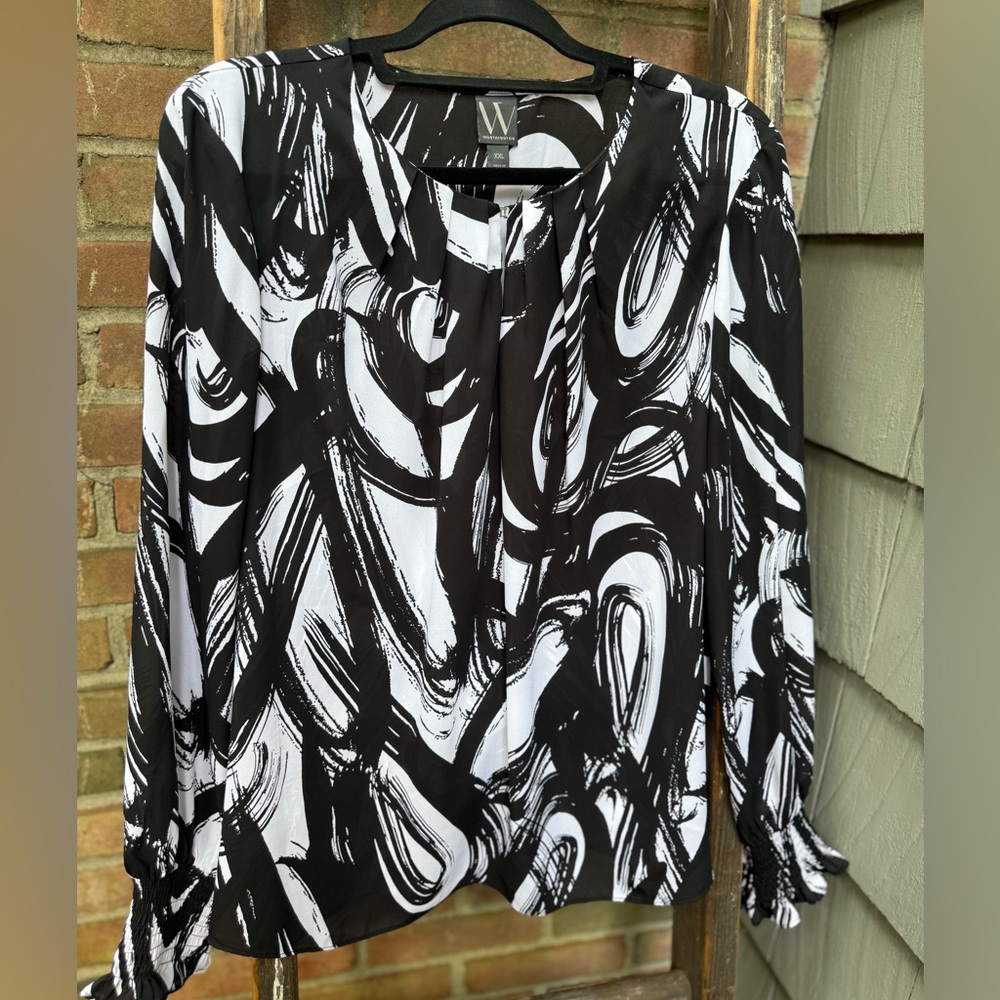 Worthington Black and White Abstract Blouse